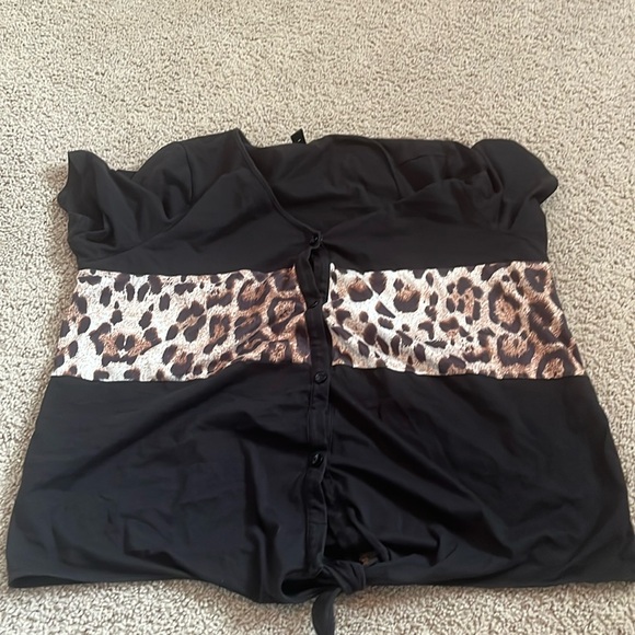 Tshirt - Picture 1 of 1